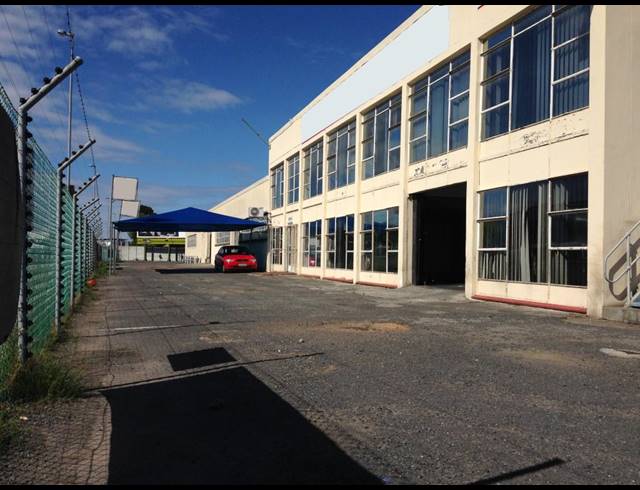 1,020M² FACTORY TO LET IN AIRPORT INDUSTRIA